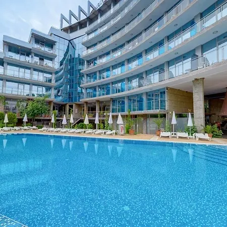 Kamenec ホテル 4*