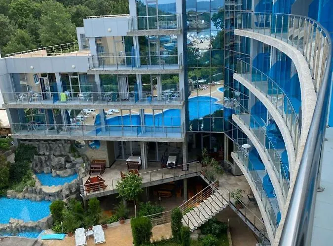 ホテル Kamenec 4*