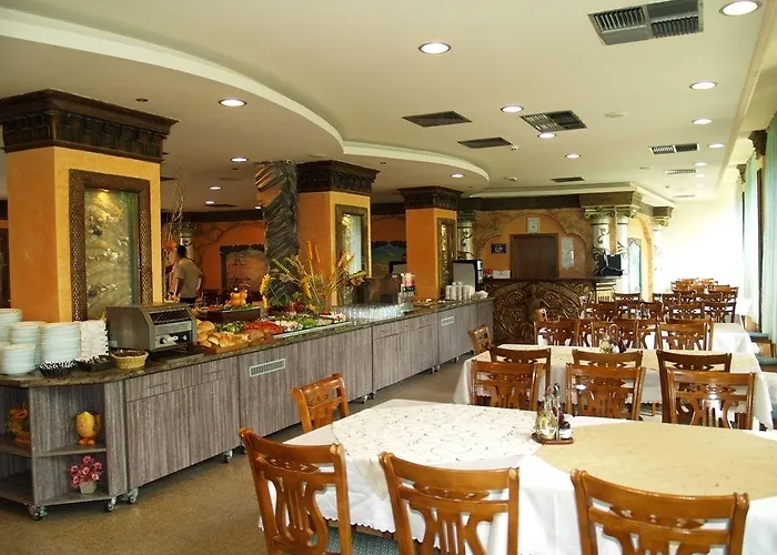 Kamenec ホテル キテン