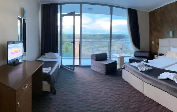 Kamenec 4* キテン