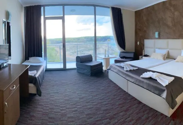 ホテル Kamenec 4*