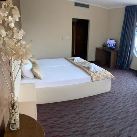 Kamenec Отель 4*